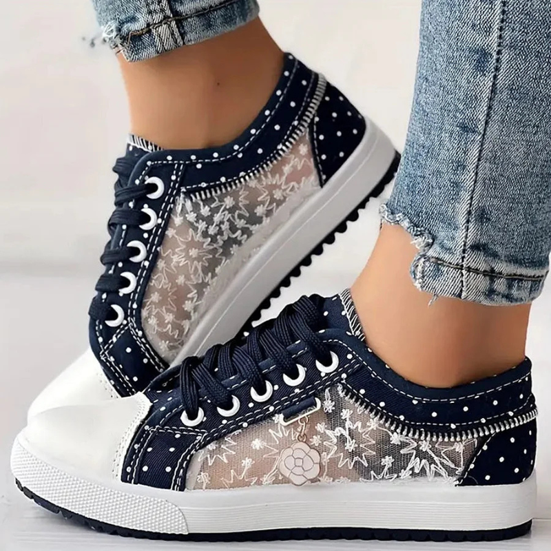 Dalma | Elegáns női sneaker virágos részletekkel