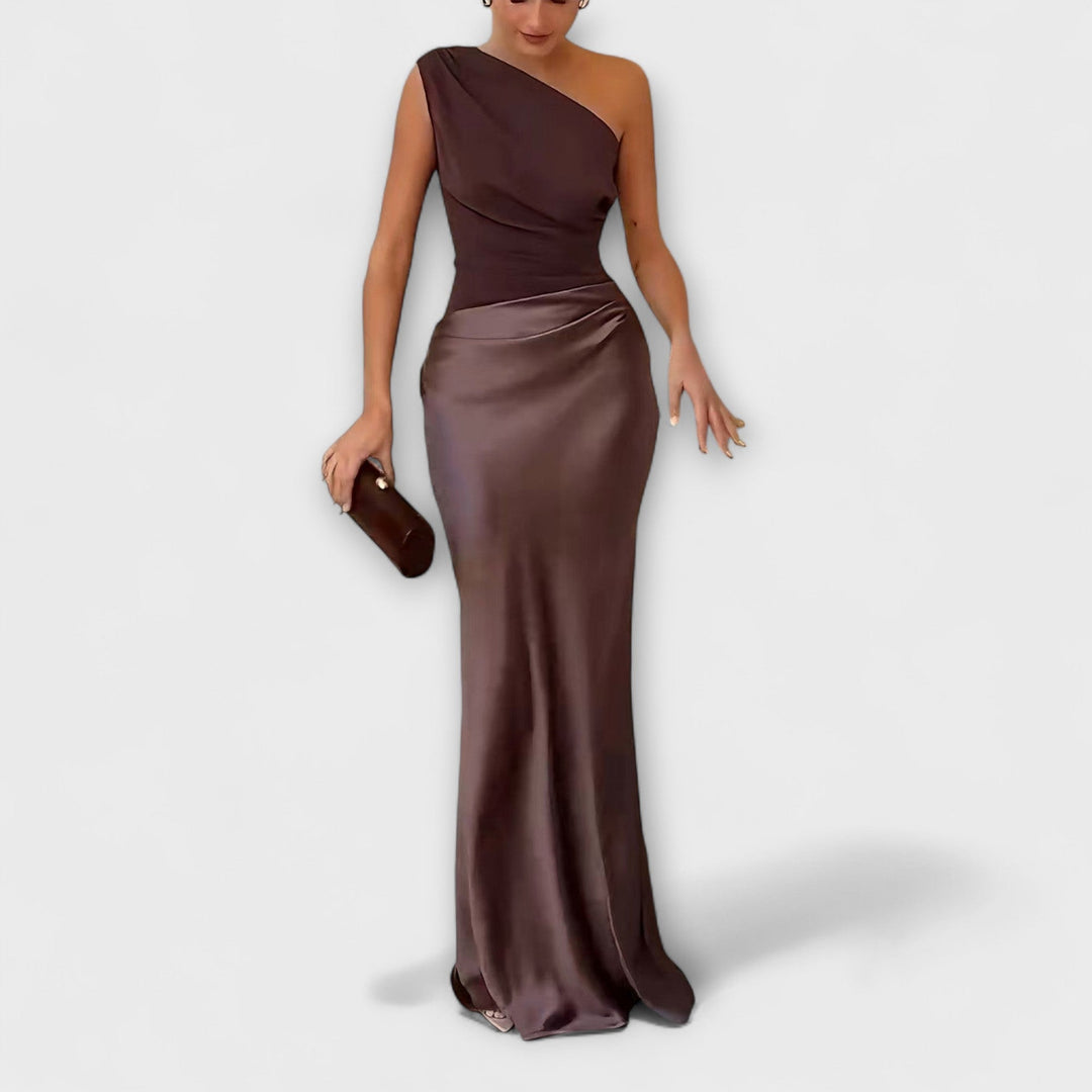 Elegáns maxi ruha egy vállal