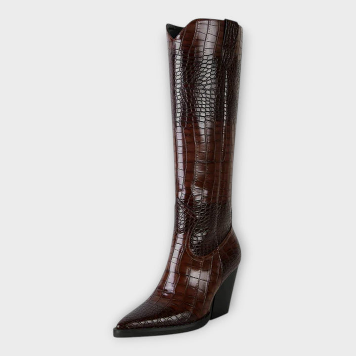 Krokodilmintás cipők elegáns sarokkal